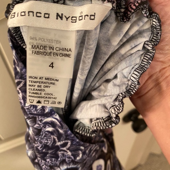 Bianca Nygard Tank to and Capri set - Picture 6 of 6